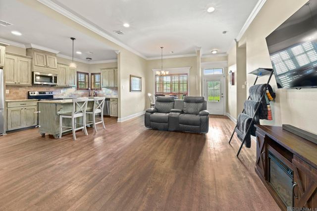28274 Lake Bruin Dr, Livingston, LA 70754