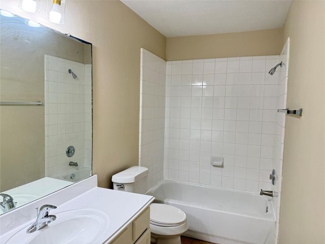 2215 Beacon Light Lane, Fresno, TX 77545