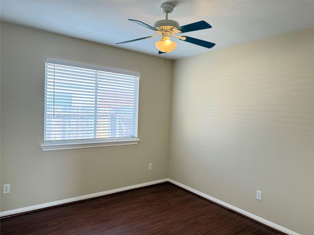 2215 Beacon Light Lane, Fresno, TX 77545