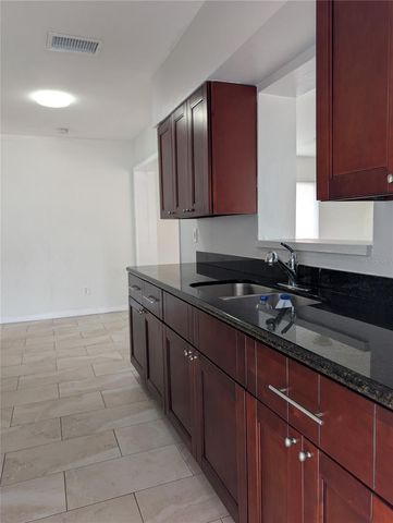 7328 KINGSBURY CIRCLE, Tampa, FL 33610