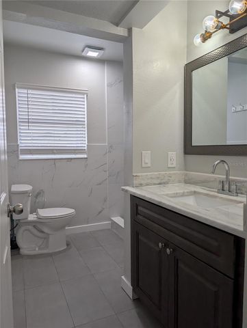 7328 KINGSBURY CIRCLE, Tampa, FL 33610