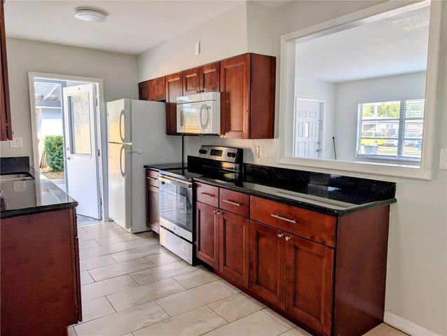 7328 KINGSBURY CIRCLE, Tampa, FL 33610