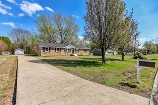 4019 Highland Dr, Greenbrier, TN 37073