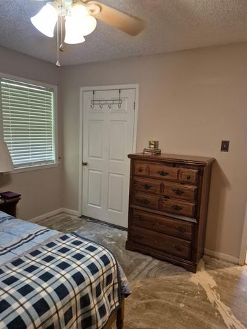 620 Sandy Lane Lane, Grapeland, TX 75844