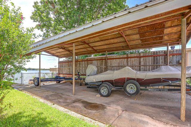 4018 Linda Court, Granbury, TX 76048