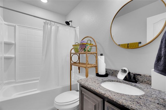 1621 Whispering Trail Drive, Waxahachie, TX 75165