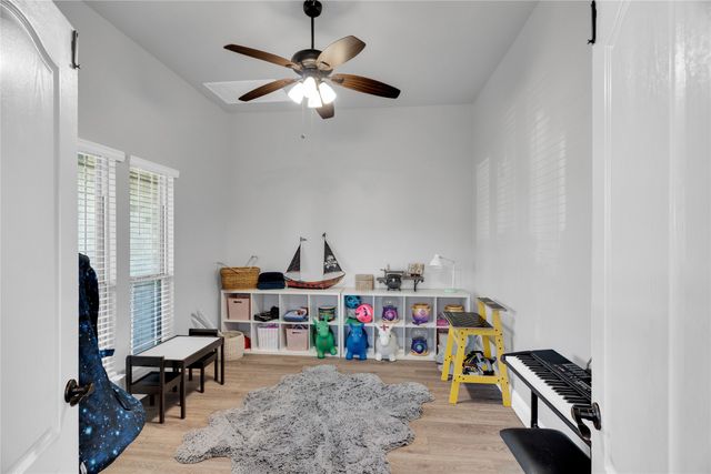 1621 Whispering Trail Drive, Waxahachie, TX 75165