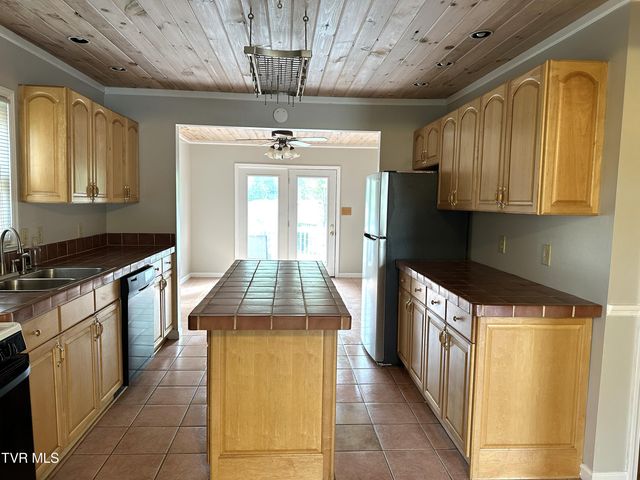 1213 Glynridge Street, Johnson City, TN 37601