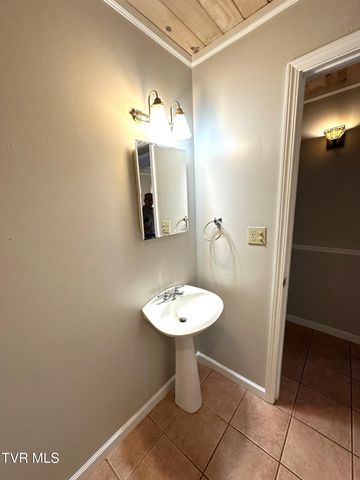 1213 Glynridge Street, Johnson City, TN 37601
