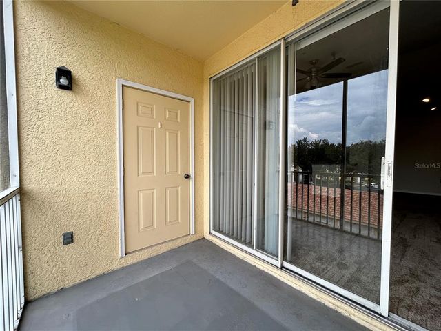 1420 LAKE SHADOW CIRCLE 9305, Maitland, FL 32751