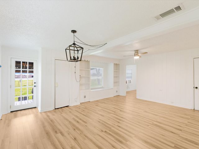 222 Barnes Bridge Road, Sunnyvale, TX 75182