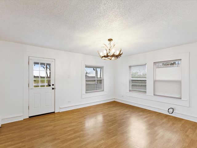 222 Barnes Bridge Road, Sunnyvale, TX 75182