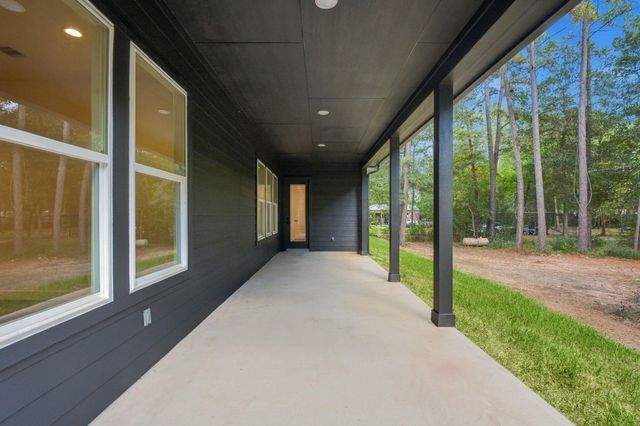 303 Pelican Street, Magnolia, TX 77355