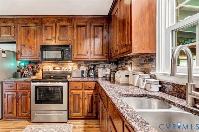 12237 Pinhook Rd, Rockville, VA 23146