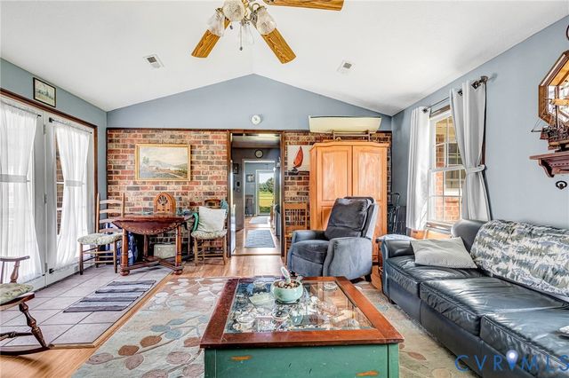 12237 Pinhook Rd, Rockville, VA 23146