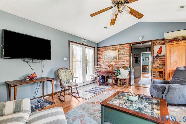 12237 Pinhook Rd, Rockville, VA 23146
