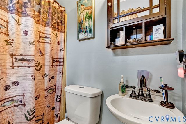 12237 Pinhook Rd, Rockville, VA 23146