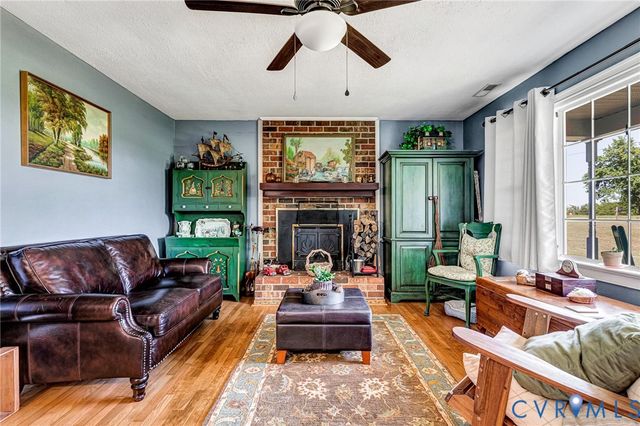 12237 Pinhook Rd, Rockville, VA 23146