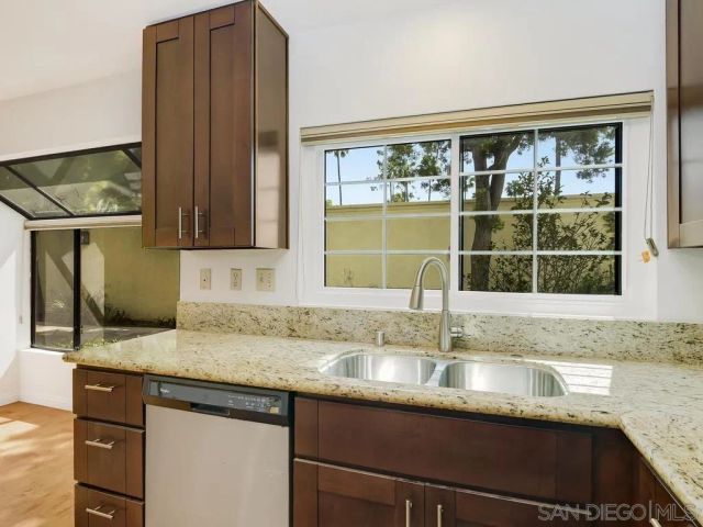 7301 Calle De Fuentes, Carlsbad, CA 92009