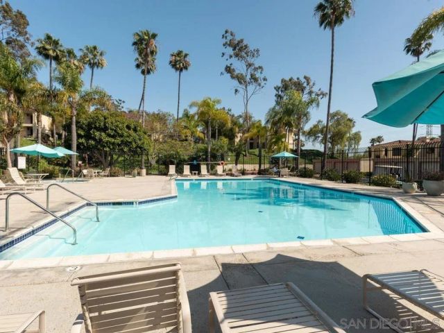 7301 Calle De Fuentes, Carlsbad, CA 92009