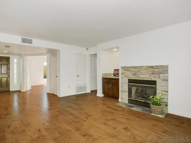 7301 Calle De Fuentes, Carlsbad, CA 92009