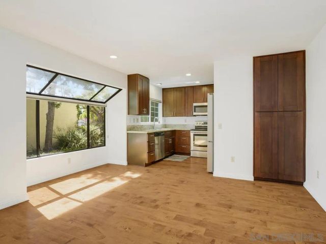 7301 Calle De Fuentes, Carlsbad, CA 92009