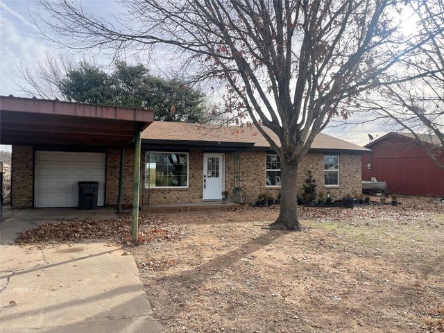 179 Oakland Street, Graham, TX 76450