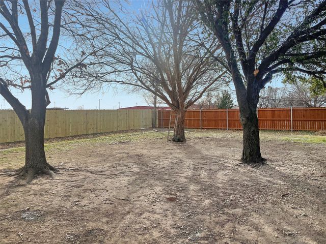 179 Oakland Street, Graham, TX 76450