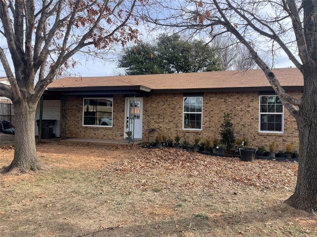 179 Oakland Street, Graham, TX 76450