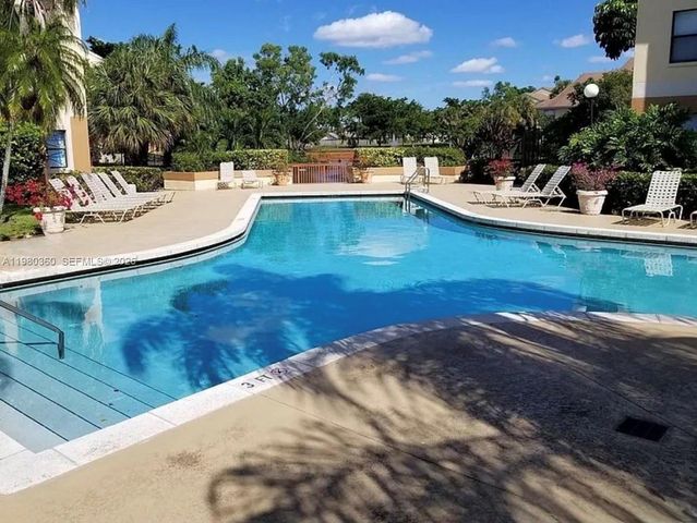 9999 Summerbreeze Dr 505, Sunrise, FL 33322