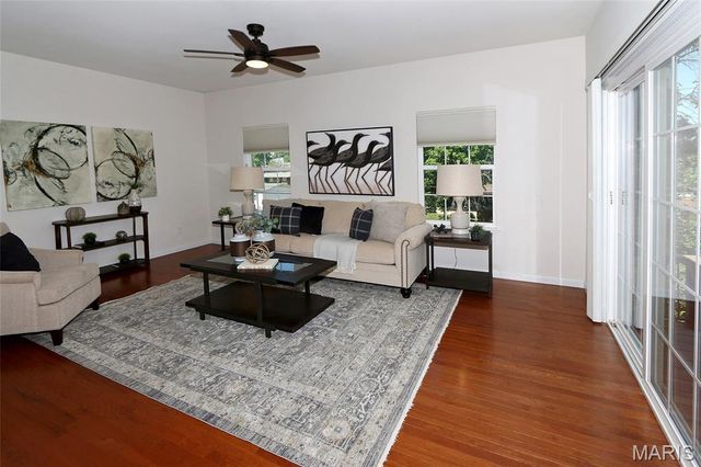 10925 Clydesdale Manors Court, St Louis, MO 63123