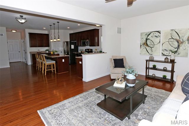 10925 Clydesdale Manors Court, St Louis, MO 63123