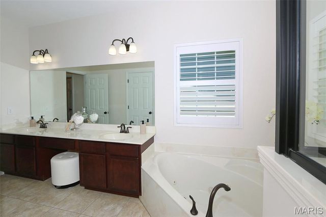 10925 Clydesdale Manors Court, St Louis, MO 63123