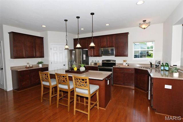 10925 Clydesdale Manors Court, St Louis, MO 63123