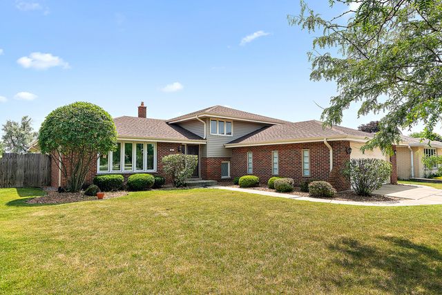 7617 Sycamore Drive, Orland Park, IL 60462