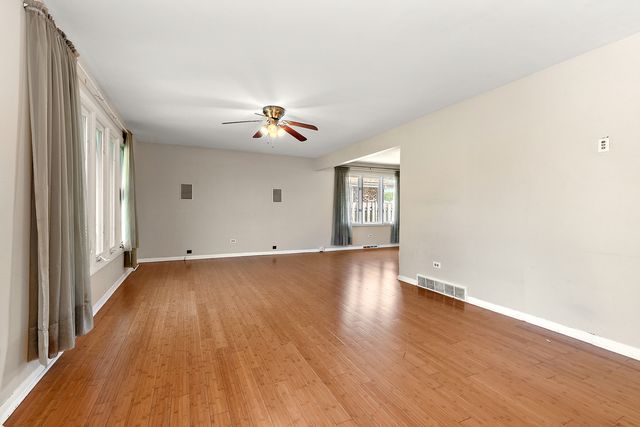 7617 Sycamore Drive, Orland Park, IL 60462