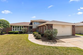 7617 Sycamore Drive, Orland Park, IL 60462