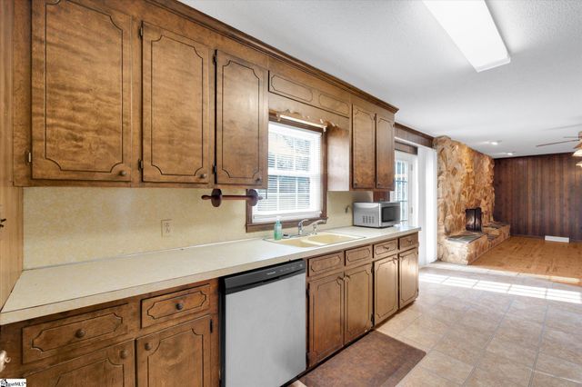 2114 Karen Lane, Anderson, SC 29626