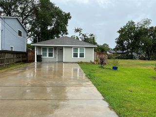 4114 Brown Street, Bacliff, TX 77518