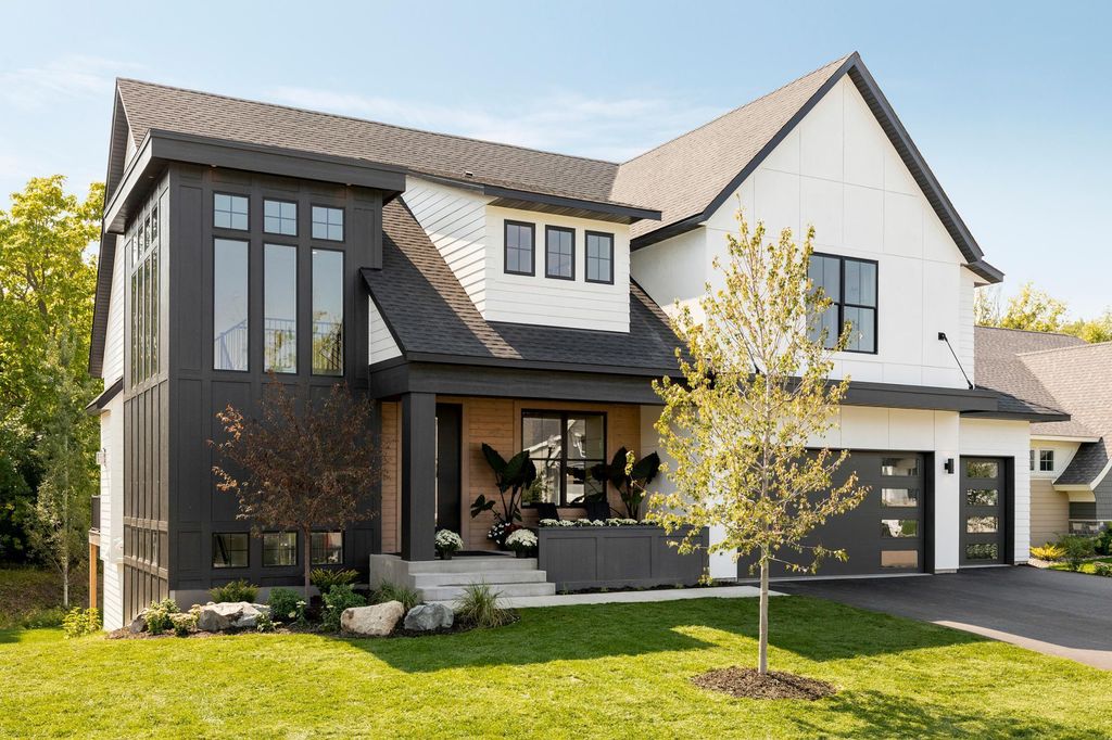 5240 Polaris Lane N, Plymouth, MN 55446