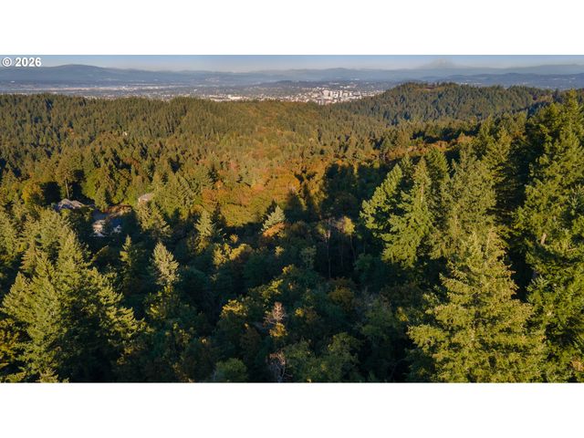 841 W NW GREENLEAF Rd, Portland, OR 97229