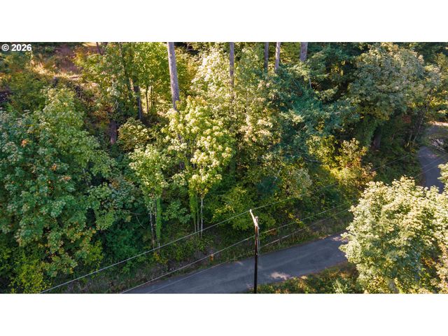 841 W NW GREENLEAF Rd, Portland, OR 97229