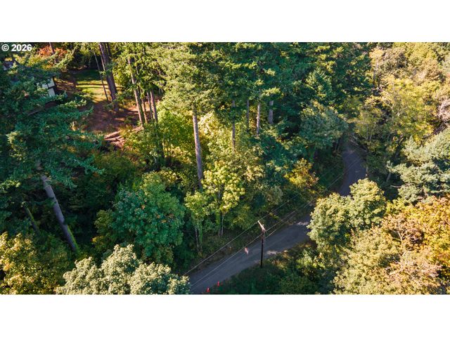 841 W NW GREENLEAF Rd, Portland, OR 97229