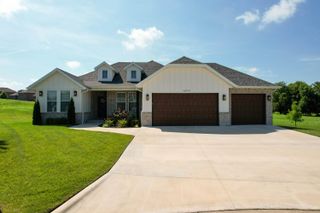 1604 North Bristol Avenue, Springfield, MO 65802