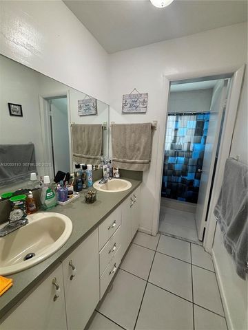 11104 SW 155th Terrace, Miami, FL 33157