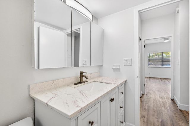 2555 NE 11th Street 104, Fort Lauderdale, FL 33304