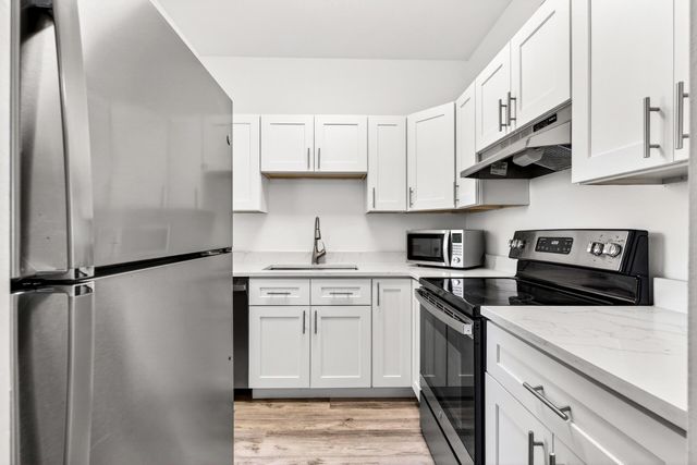 2555 NE 11th Street 104, Fort Lauderdale, FL 33304