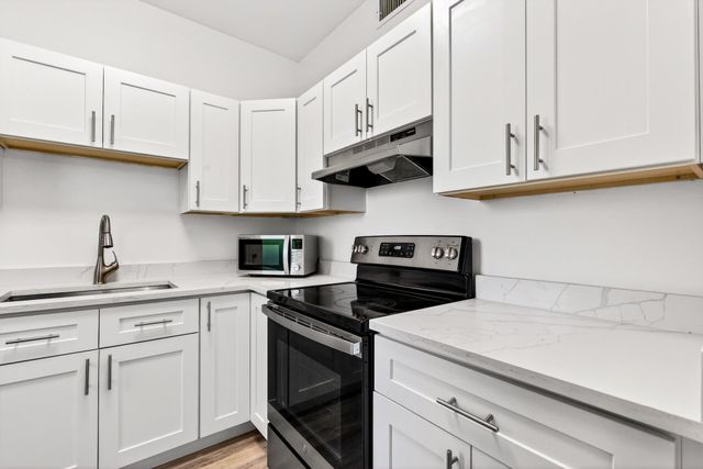 2555 NE 11th Street 104, Fort Lauderdale, FL 33304