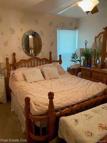 37567 Barkridge Circle 59, Westland, MI 48185