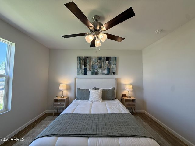 209 E JONES Avenue, Phoenix, AZ 85040